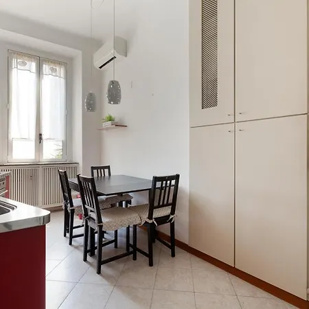 Roomy Apartment X5 - 850 M Far From Famagosta Mm2 Milan Extérieur photo