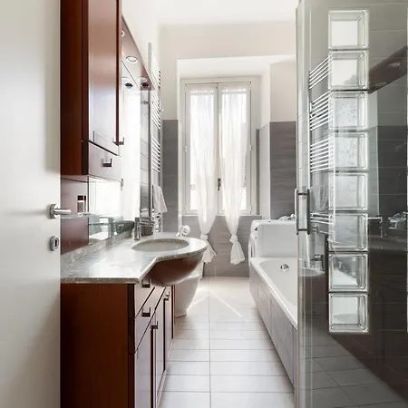 Roomy Apartment X5 - 850 M Far From Famagosta Mm2 Milan Extérieur photo