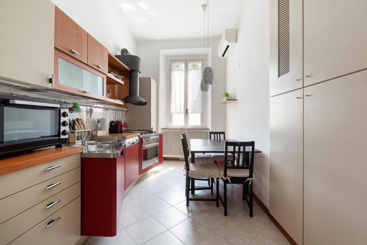 Roomy X5 - 850 M Far From Famagosta Mm2 Appartement Milan