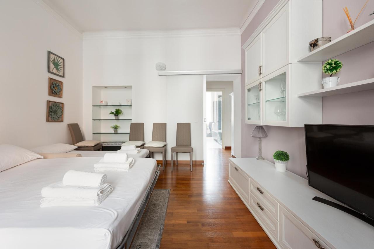 Roomy X5 - 850 M Far From Famagosta Mm2 Appartement Milaan
